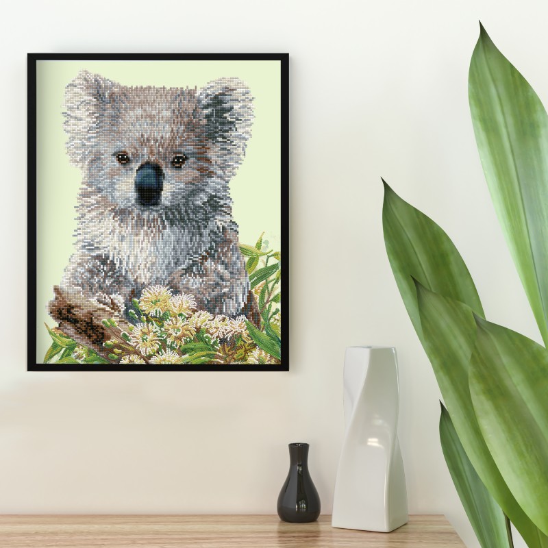 BANDAI Dotzies - Kit Artistico Koala Per Bambini - Oltre 11.000 Dotz Per 6 Attività: 2 Quadri, 2 Adesivi, 2 Braccialetti - Pittura Con Diamanti Per Ragazze